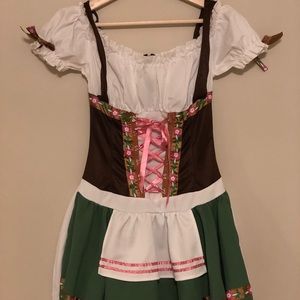 German madchen costume